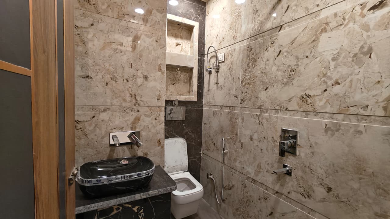 Affordable Semi-Furnished 2 BHK Builder Floor for Sale in P Block, Mohan Garden in  P Block Mohan Garden , New Delhi